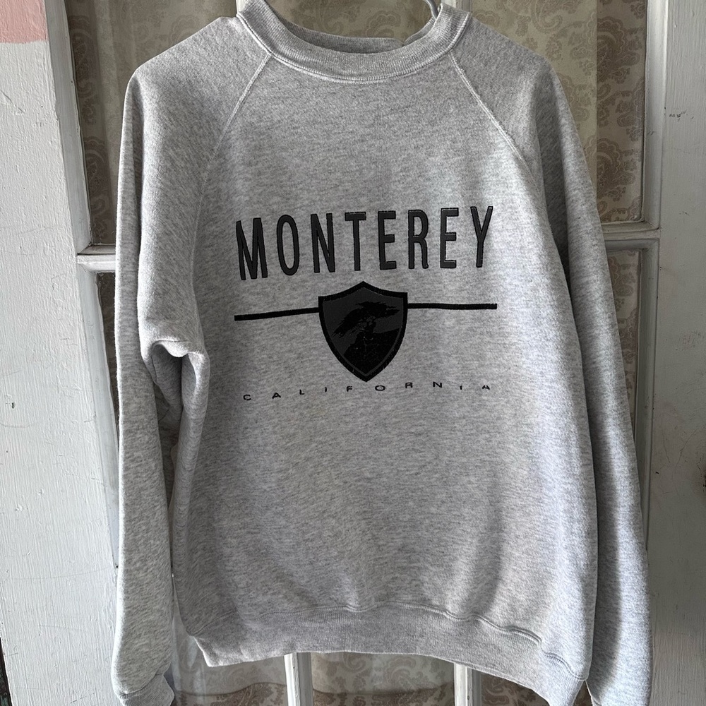 Vintage Monterey California Crewneck Light Grey Size Large to XL